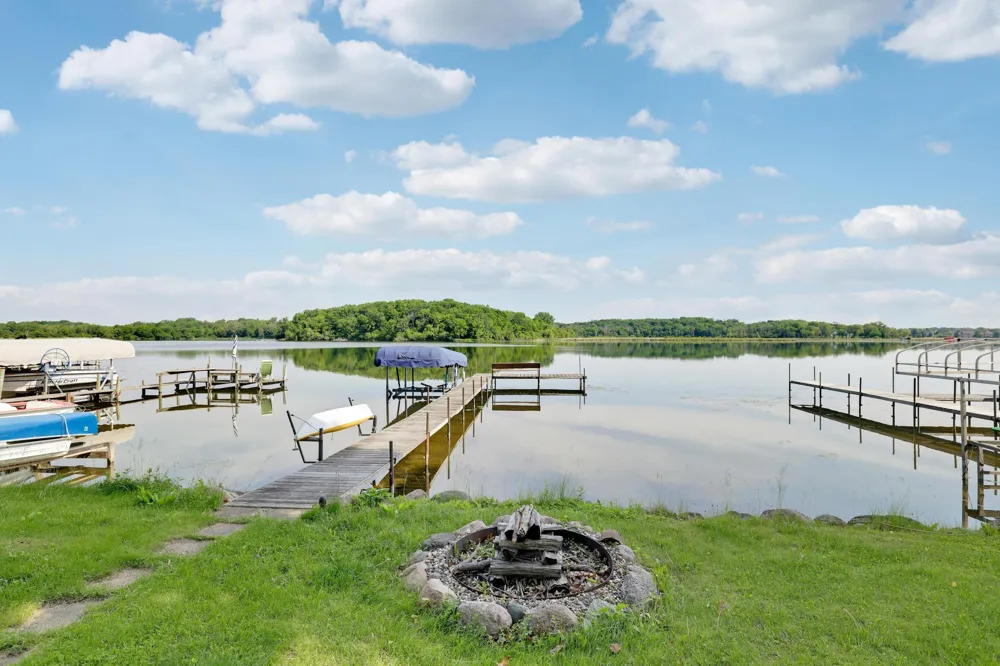 6240 Red Oak Road Mound, MN 55364