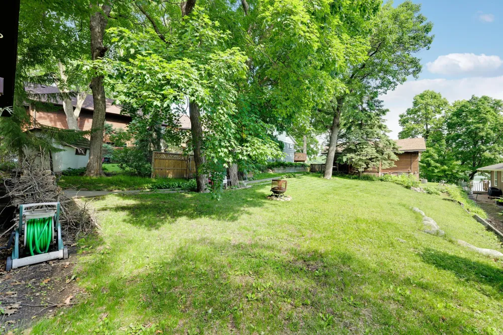 6240 Red Oak Road Mound, MN 55364