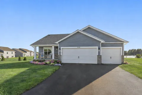 5124 Mustang Circle
