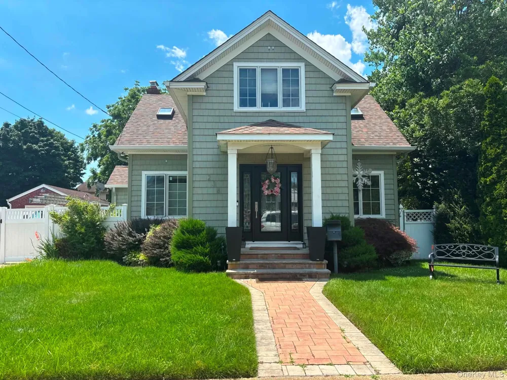 238 Laclede Avenue Uniondale, NY 11553
