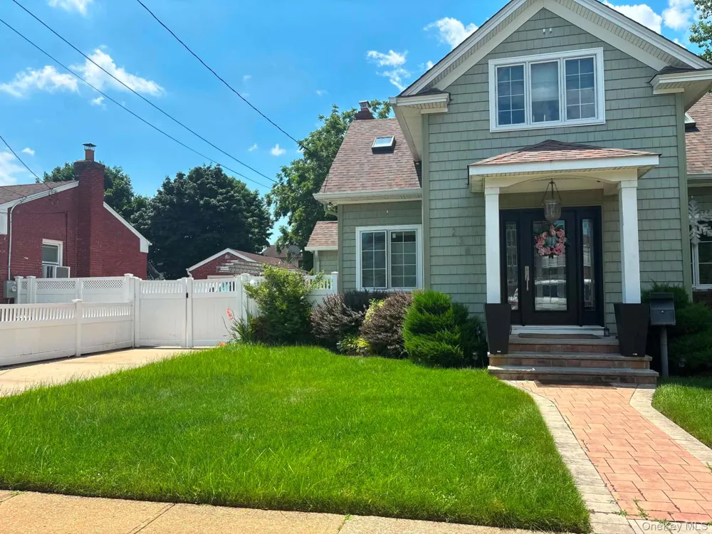 238 Laclede Avenue Uniondale, NY 11553