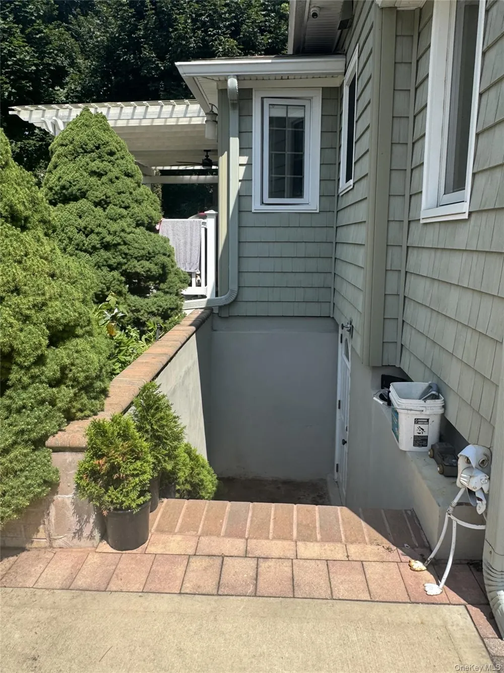 238 Laclede Avenue Uniondale, NY 11553