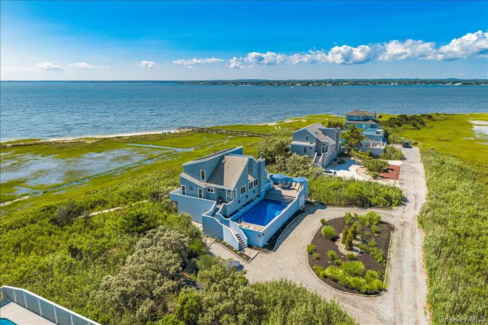 556 Dune Road Westhampton, NY 11977