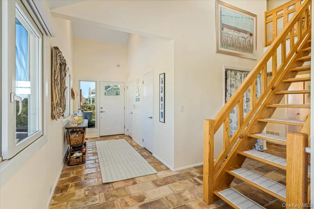 556 Dune Road Westhampton, NY 11977