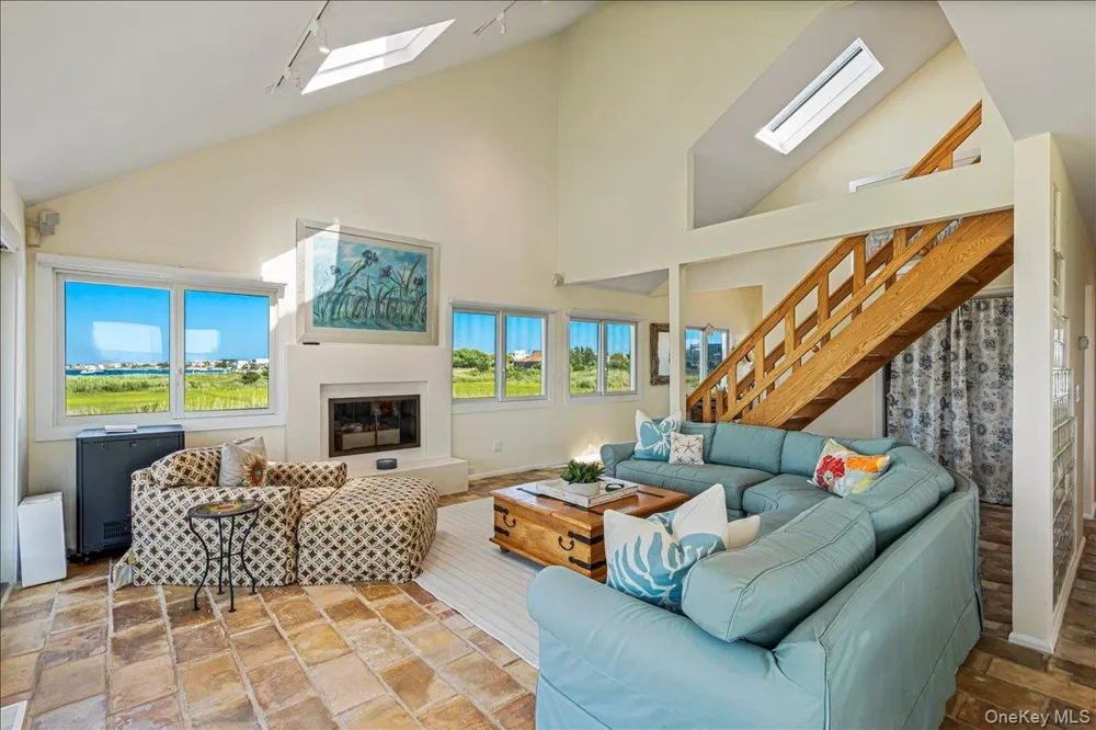 556 Dune Road Westhampton, NY 11977