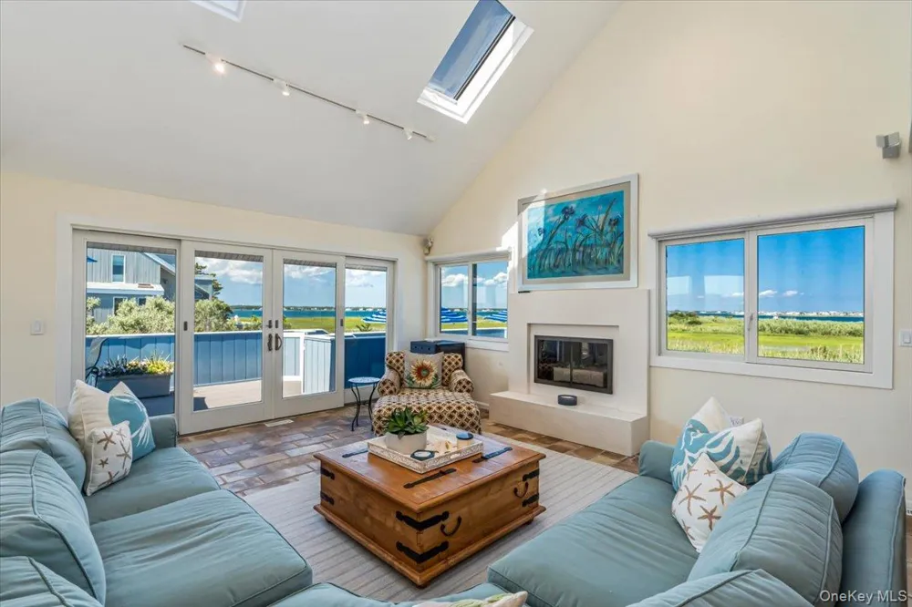 556 Dune Road Westhampton, NY 11977