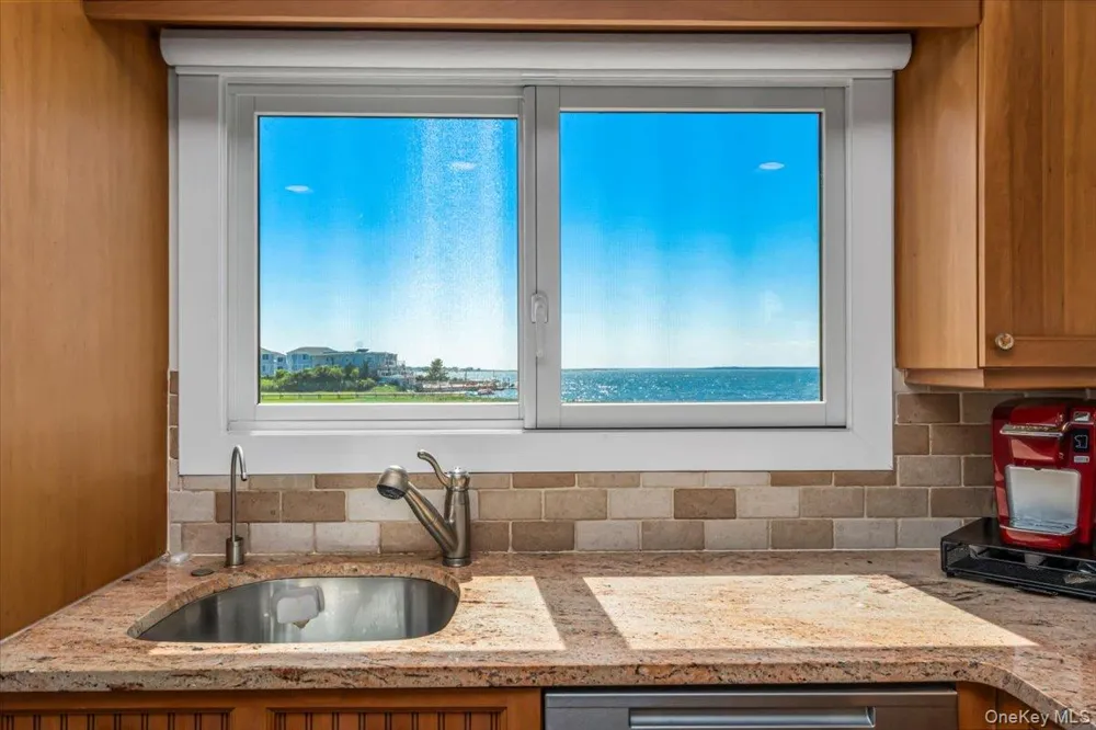 556 Dune Road Westhampton, NY 11977
