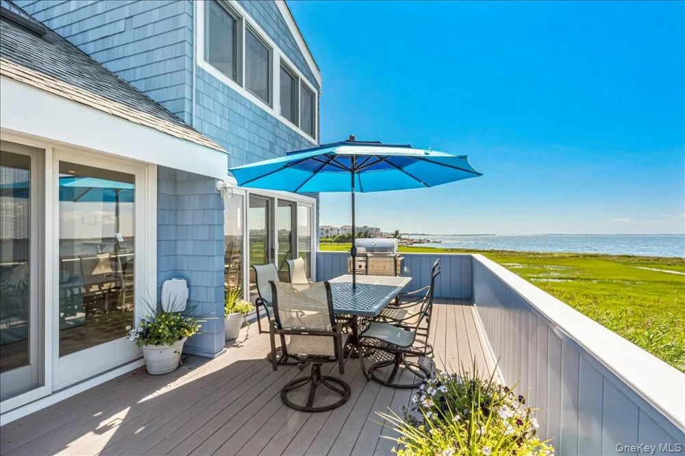 556 Dune Road Westhampton, NY 11977