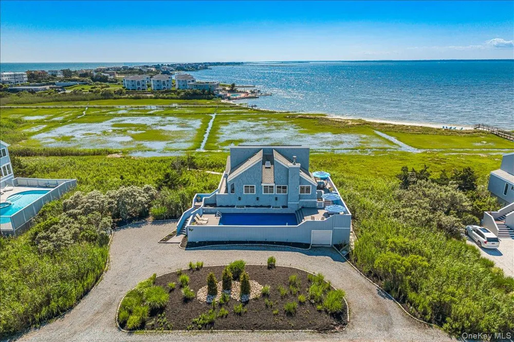 556 Dune Road Westhampton, NY 11977