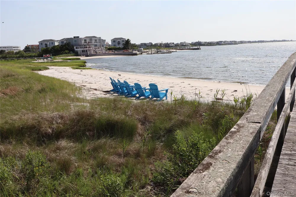 556 Dune Road Westhampton, NY 11977