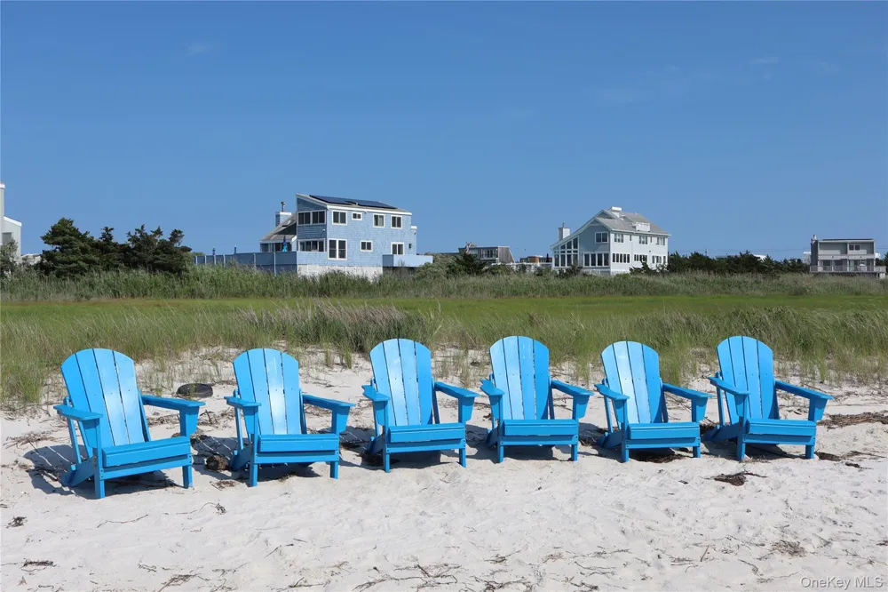 556 Dune Road Westhampton, NY 11977