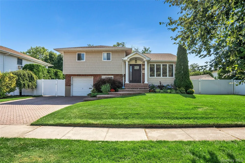 109 Plymouth Road Plainview, NY 11803