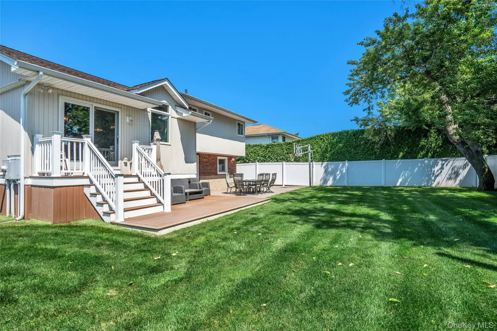 109 Plymouth Road Plainview, NY 11803