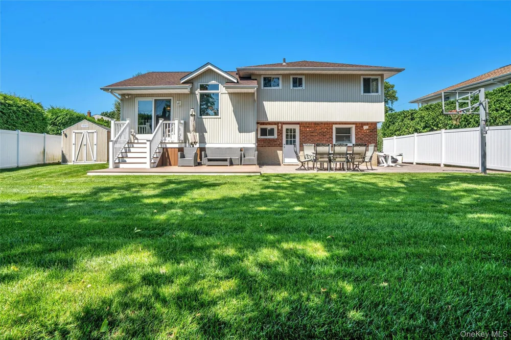 109 Plymouth Road Plainview, NY 11803