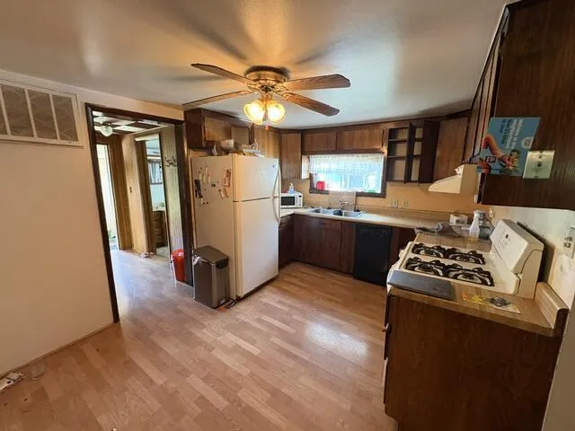 3157 Ludwig Street Burton, MI 48529