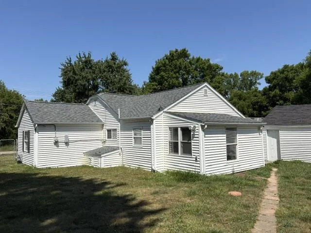 3157 Ludwig Street Burton, MI 48529