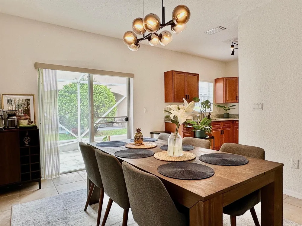 639 NW 130th Way Pembroke Pines, FL 33028
