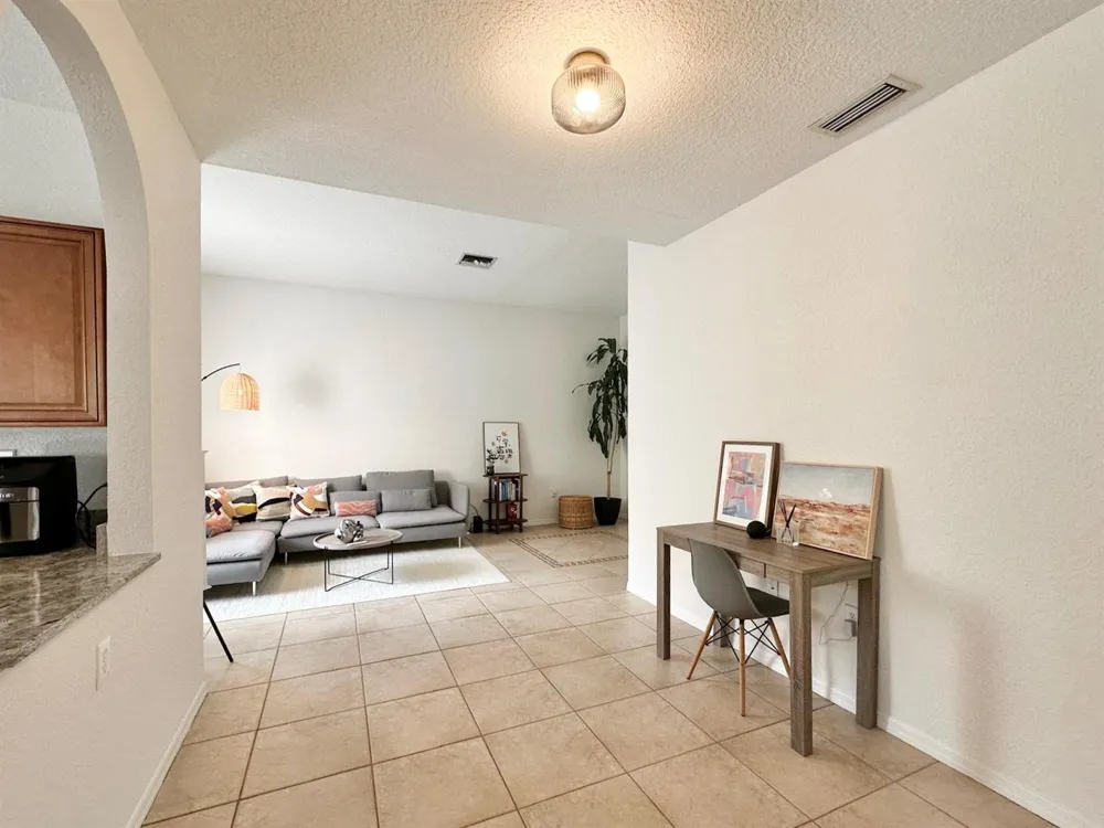 639 NW 130th Way Pembroke Pines, FL 33028
