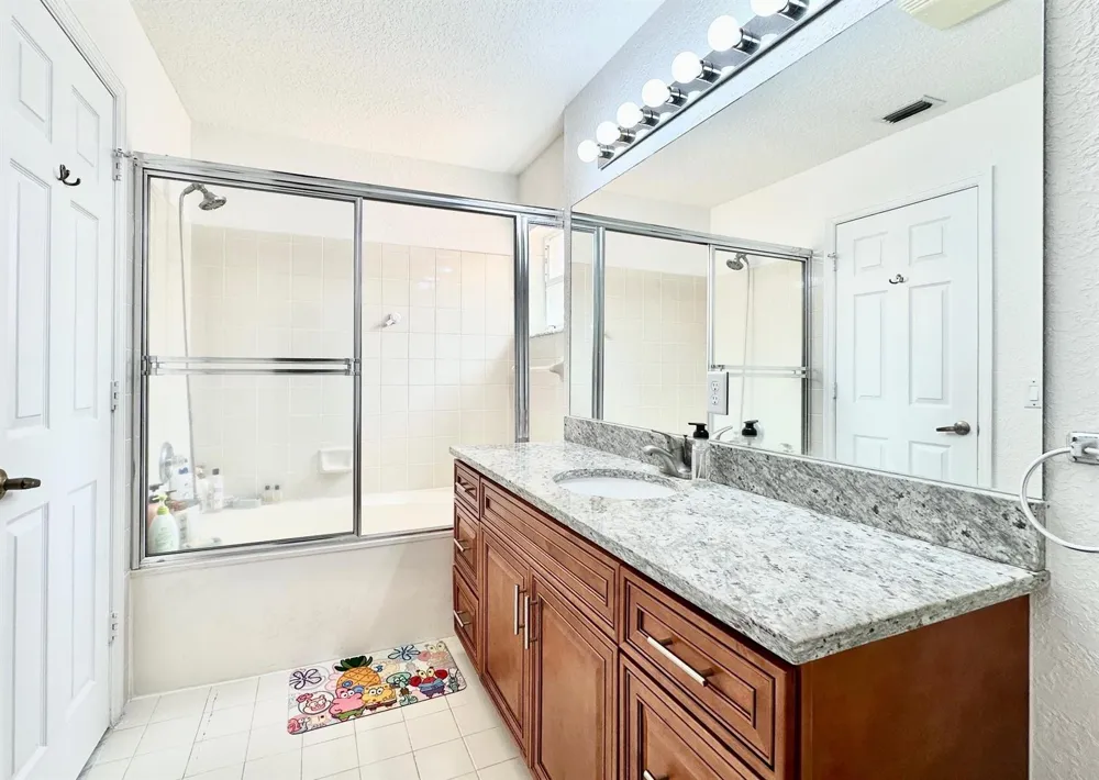 639 NW 130th Way Pembroke Pines, FL 33028