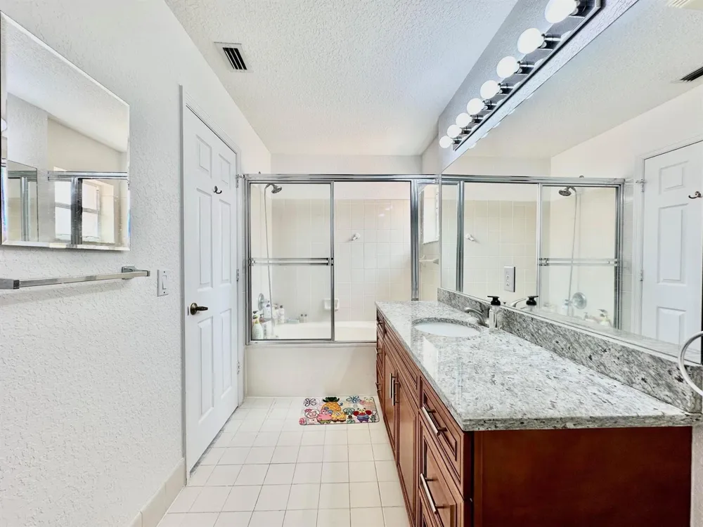 639 NW 130th Way Pembroke Pines, FL 33028