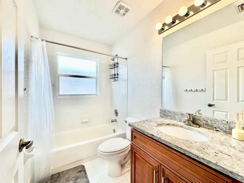 639 NW 130th Way Pembroke Pines, FL 33028