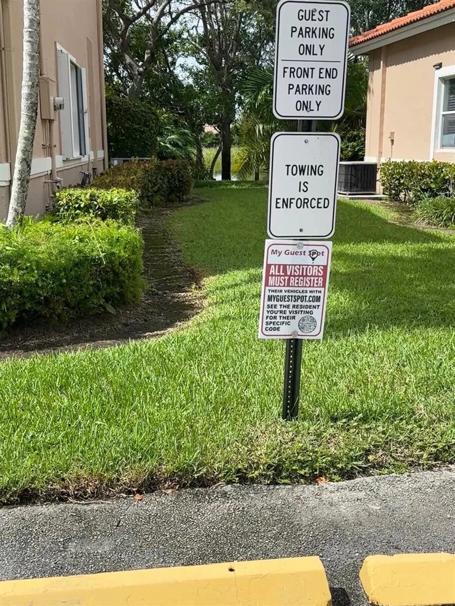 639 NW 130th Way Pembroke Pines, FL 33028