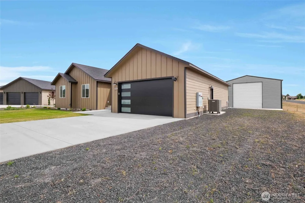 6425 Road 2.15 NE Moses Lake, WA 98837