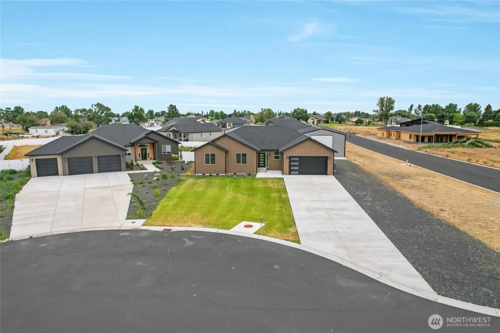 6425 Road 2.15 NE Moses Lake, WA 98837