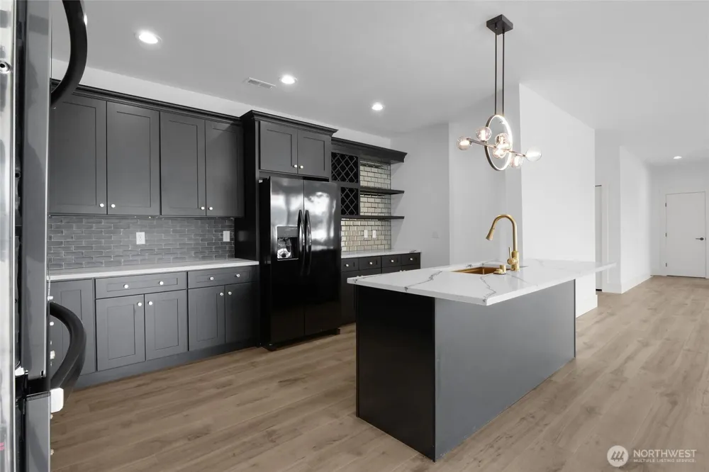 6425 Road 2.15 NE Moses Lake, WA 98837