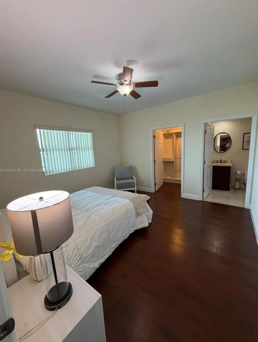 14951 Royal Oaks Ln #808 North Miami, FL 33181
