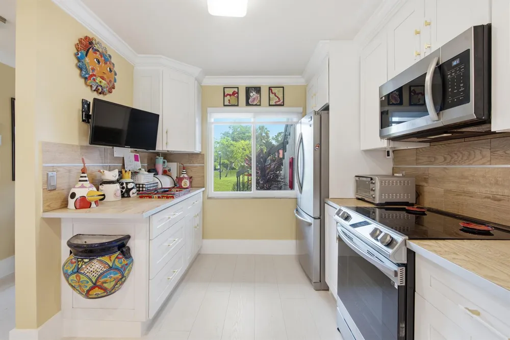 9232 Pecky Cypress Lane #2G Boca Raton, FL 33428