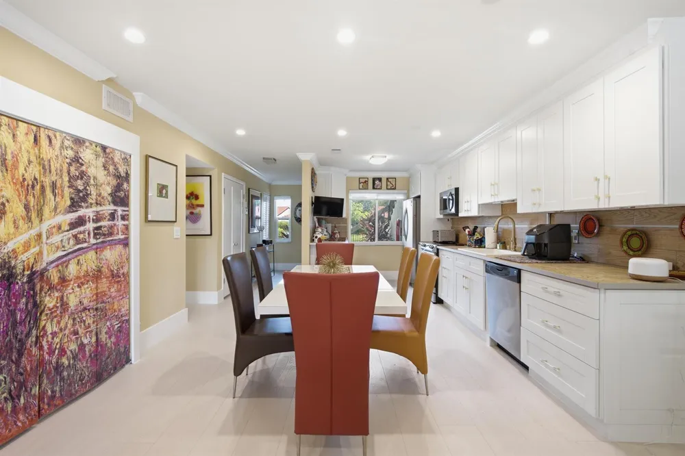 9232 Pecky Cypress Lane #2G Boca Raton, FL 33428