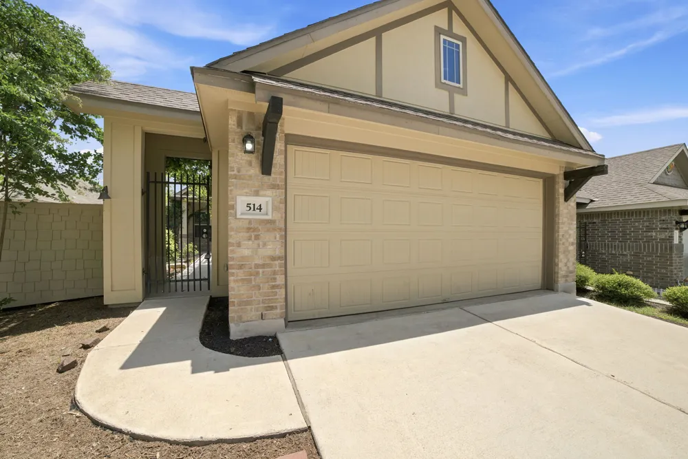 514 Nautical Loop Kyle, TX 78640