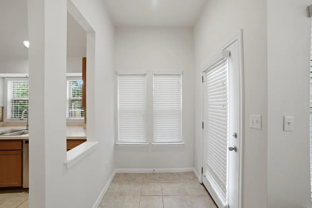 514 Nautical Loop Kyle, TX 78640