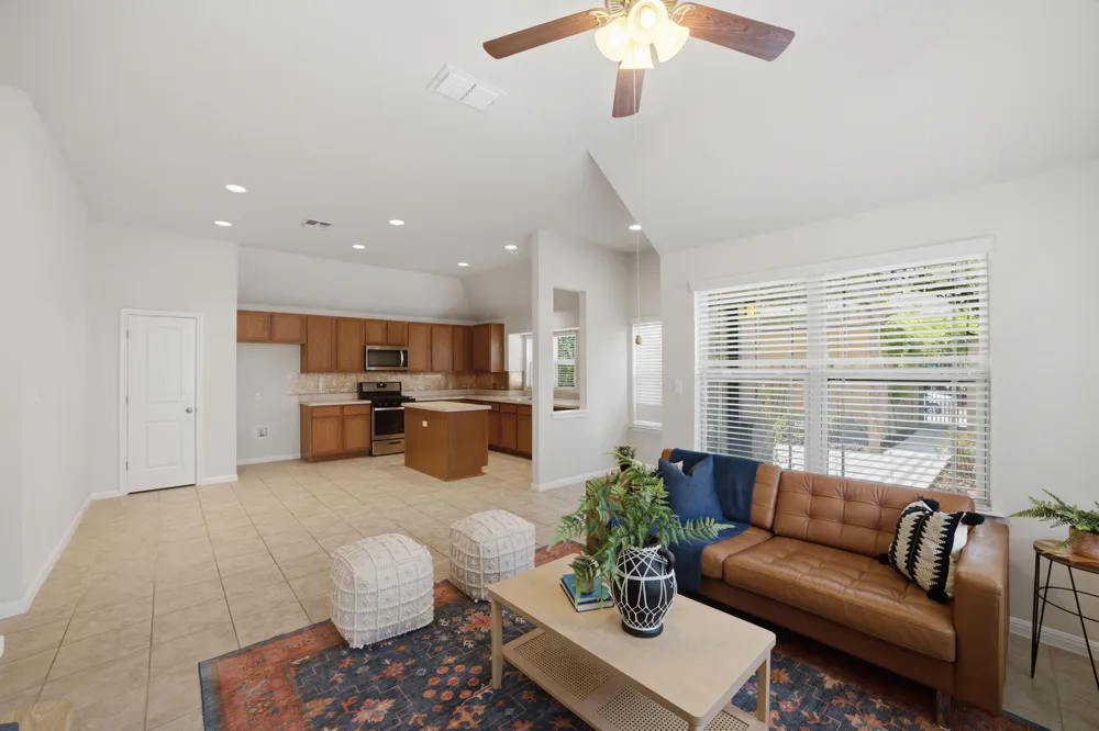 514 Nautical Loop Kyle, TX 78640