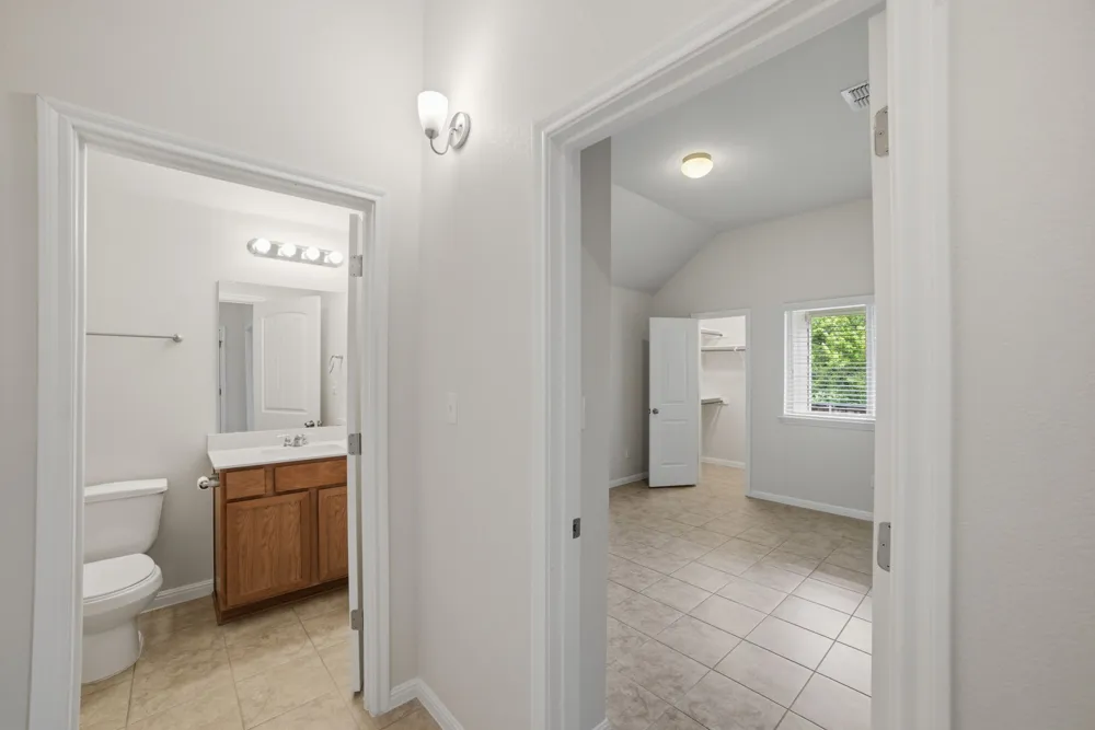 514 Nautical Loop Kyle, TX 78640