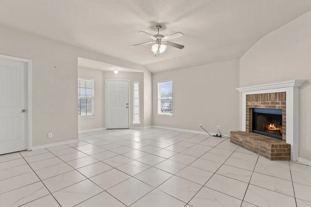 4703 Stonehaven Drive Temple, TX 76502