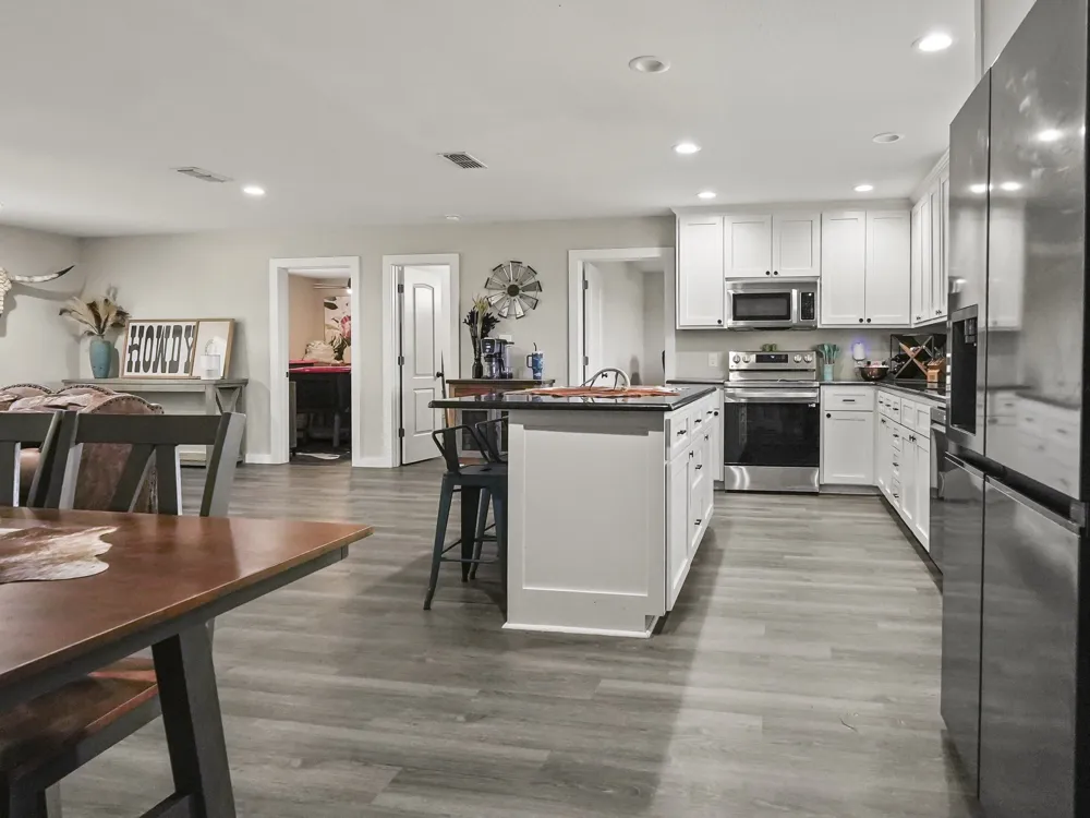 711 County Road 701 Cleburne, TX 76031