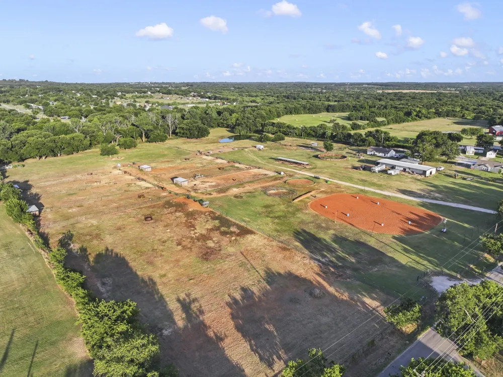 711 County Road 701 Cleburne, TX 76031