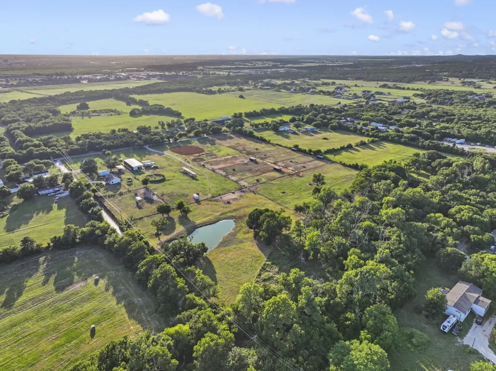 711 County Road 701 Cleburne, TX 76031