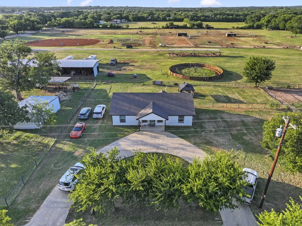 711 County Road 701 Cleburne, TX 76031