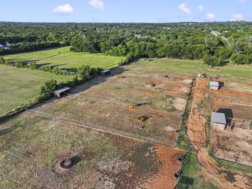 711 County Road 701 Cleburne, TX 76031