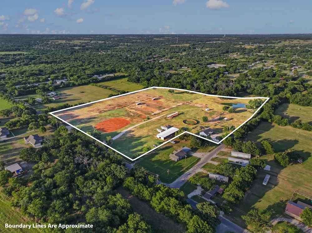 711 County Road 701 Cleburne, TX 76031