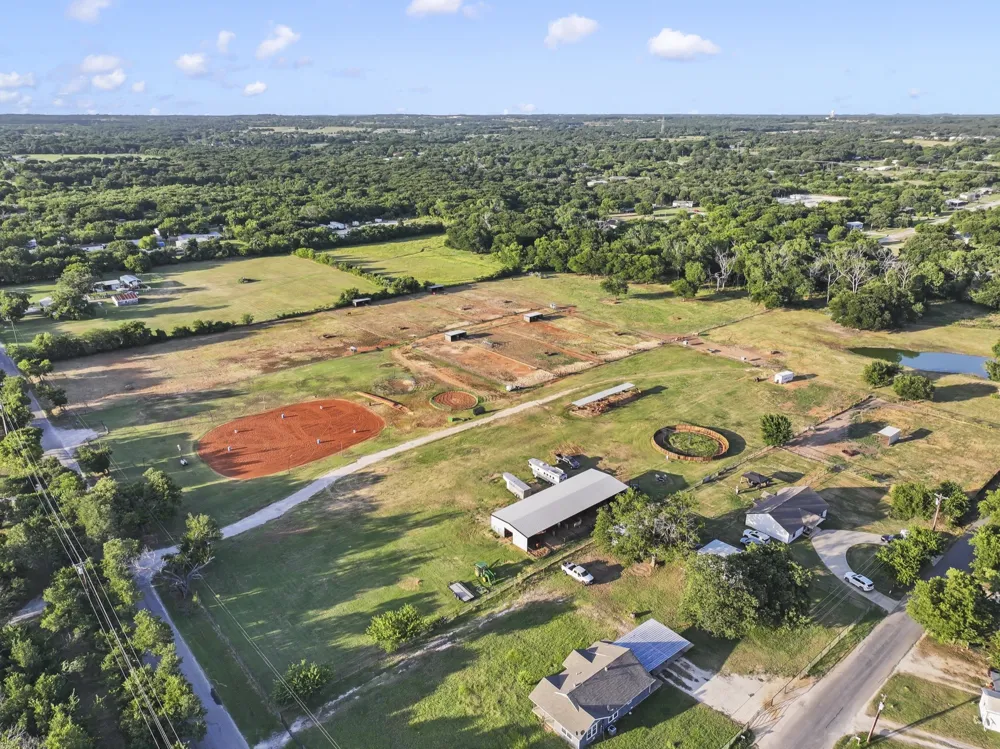 711 County Road 701 Cleburne, TX 76031