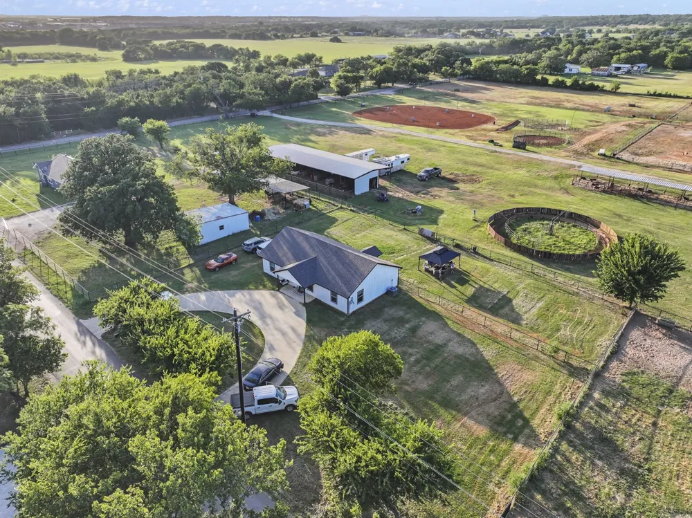 711 County Road 701 Cleburne, TX 76031