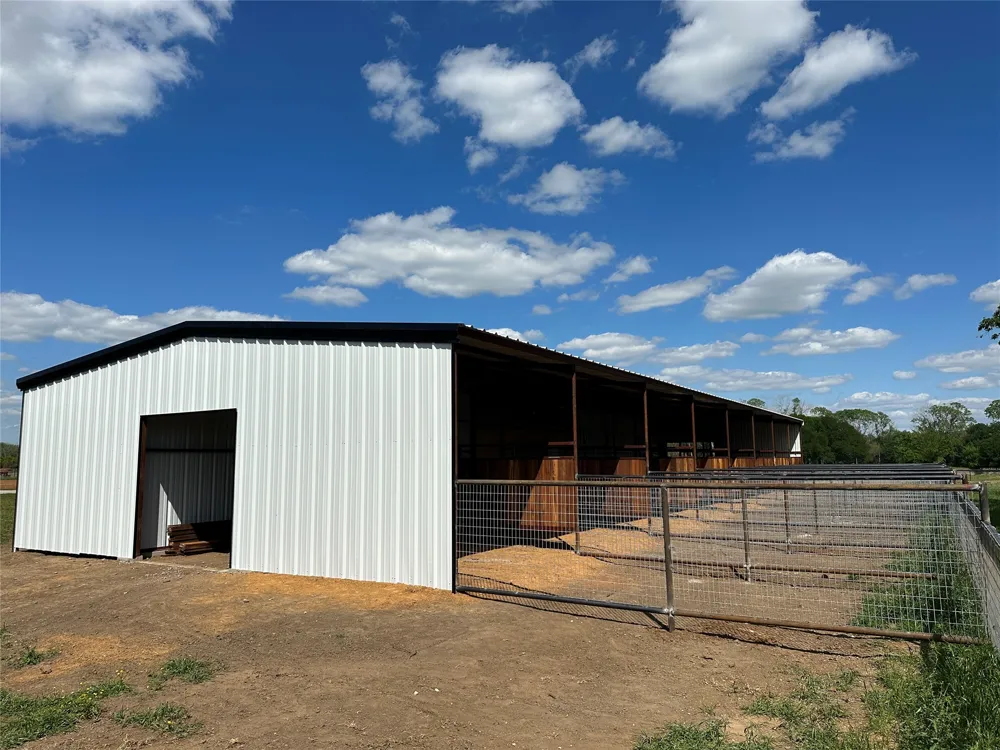 711 County Road 701 Cleburne, TX 76031