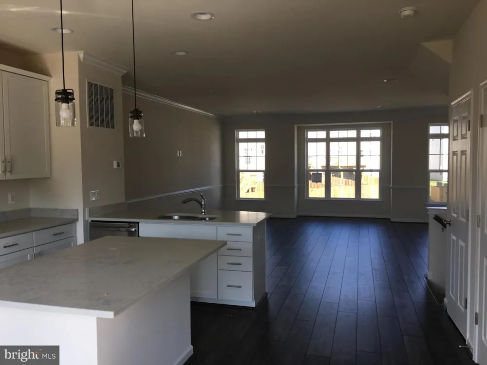 202 APSLEY TERRACE Purcellville, VA 20132