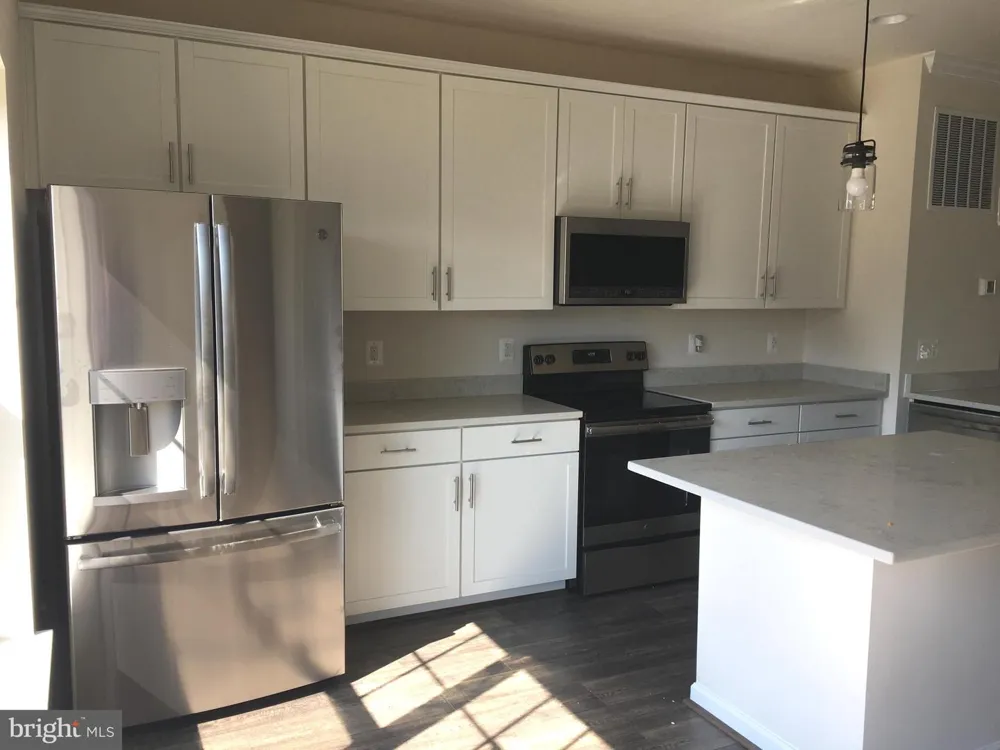 202 APSLEY TERRACE Purcellville, VA 20132