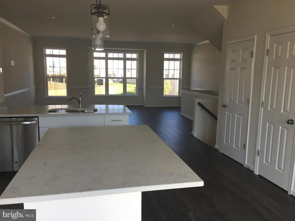 202 APSLEY TERRACE Purcellville, VA 20132