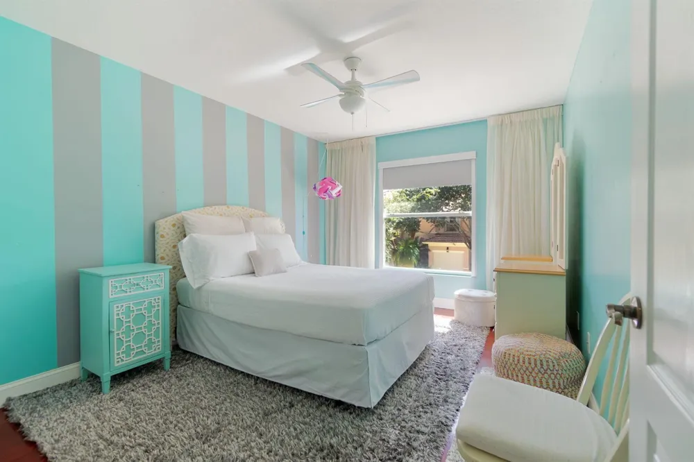 213 River Bluff Lane Royal Palm Beach, FL 33411